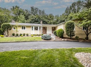 3357 Lukes Pond Rd, Branchburg, NJ 08876