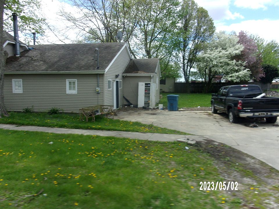 105 N Adams St, Martinton, IL 60951 MLS 11869688 Zillow