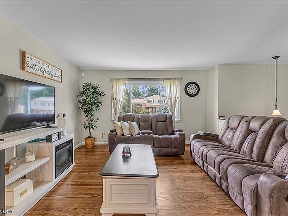 5th image of 5500 Sequoia Dr