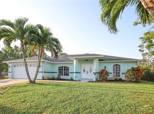 8020 Cypress Dr N, Fort Myers, FL 33967