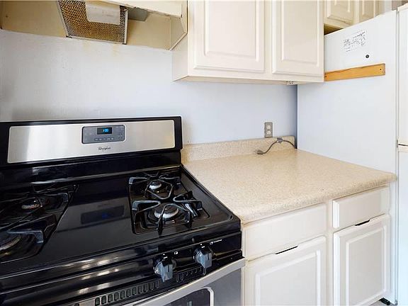 5th image of 41-20 46th St #6D