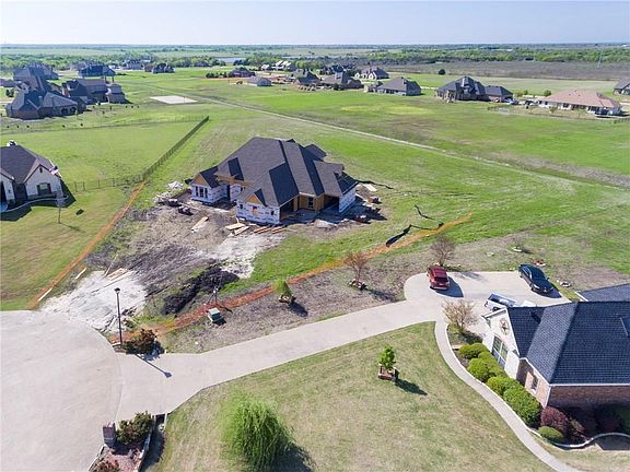 4th image of 1500 Bell Haven Ct