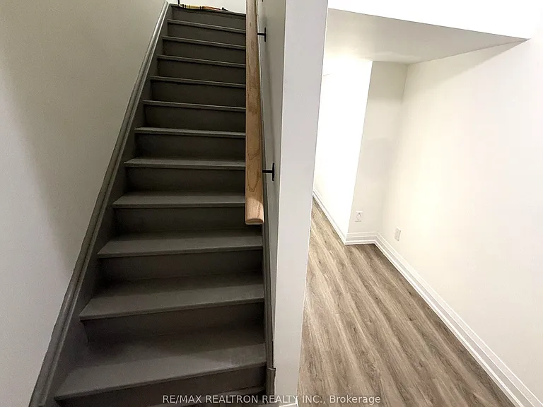 54 Chelliah Ct #LOWER — Photo 5