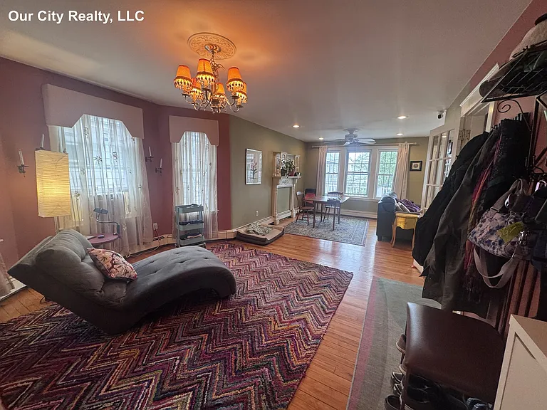 31 Stoughton St #2 — Photo 1