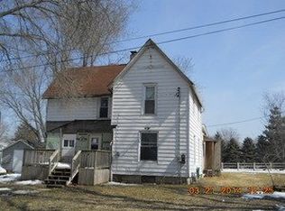 6006 Sinderson St, Harvard, IL 60033