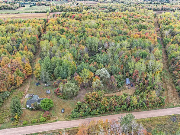 5106 105th Ave, South Haven, MI 49090