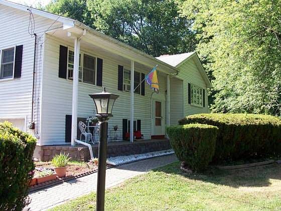 1st image of 85 Handel Ct