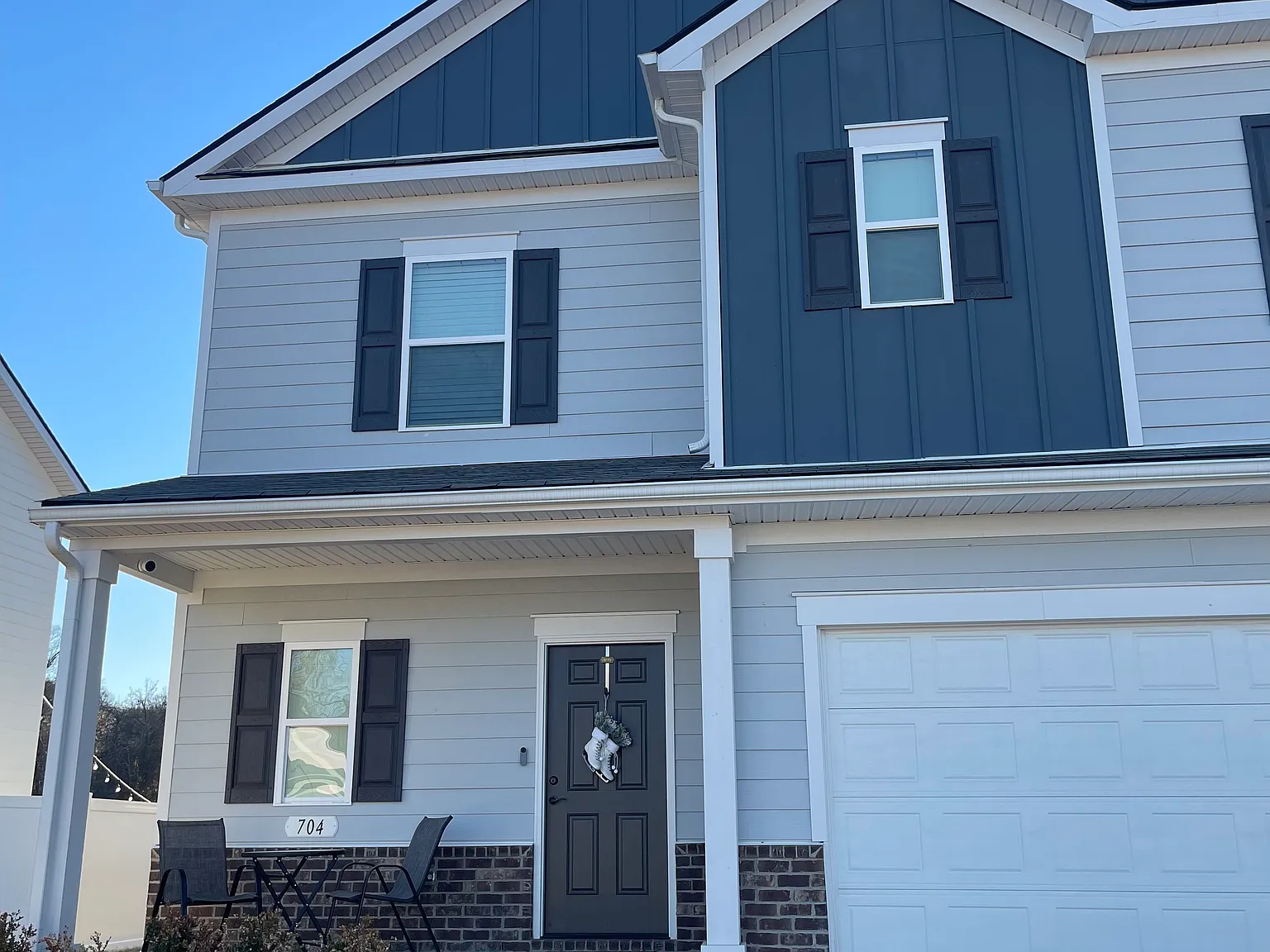 4 bed, 2.5 bath, 1813 sqft, $2,200 — Photo 2