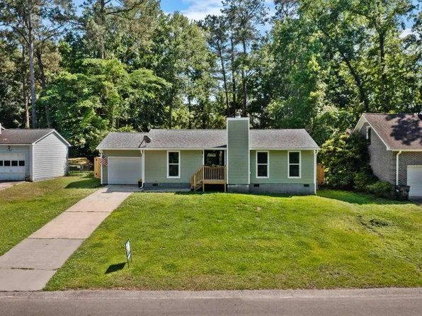 109 Sawmill Dr, Summerville, SC 29483