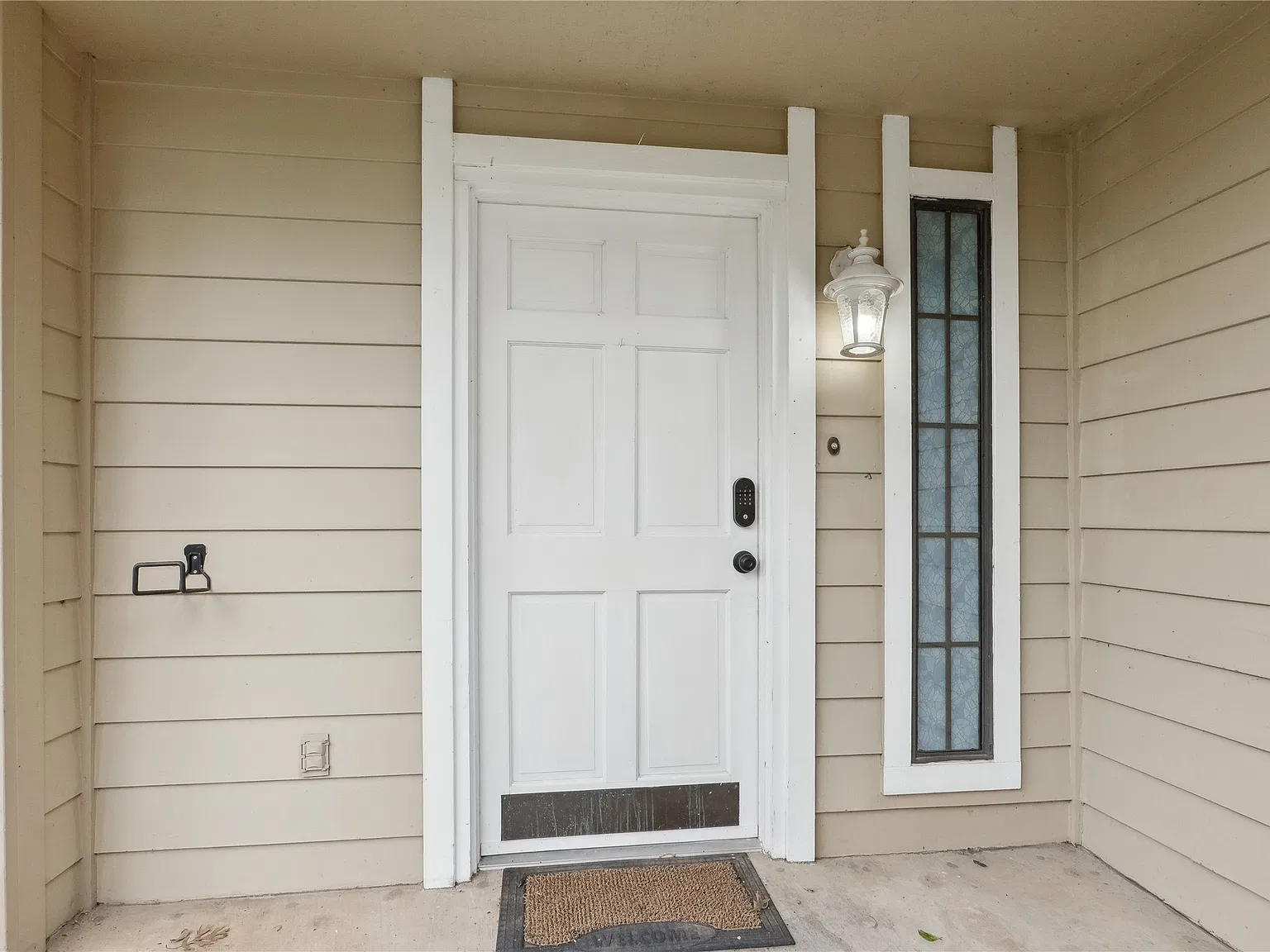 3 bed, 2.0 bath, 1800 sqft, $1,900 — Photo 4