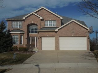 1050 Sean Cir, Darien, IL 60561