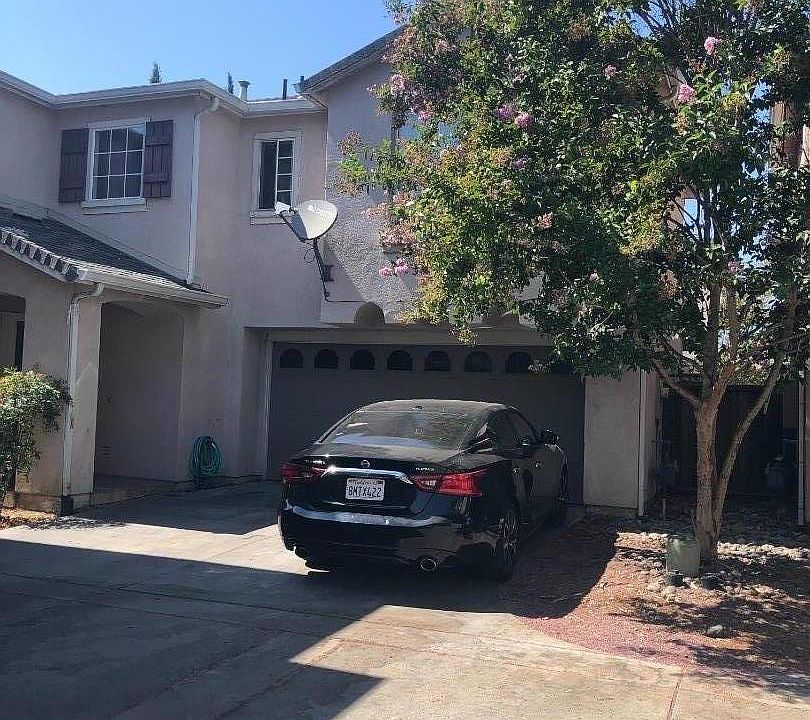 1st image of 1569 Hermocilla Way