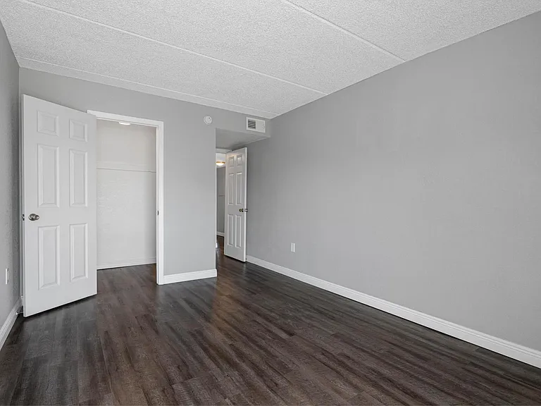 Palm Square Homes — Photo 19
