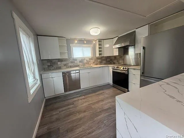 86 W Mombasha Rd — Photo 3
