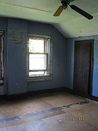 5th image of 139 N Vine St