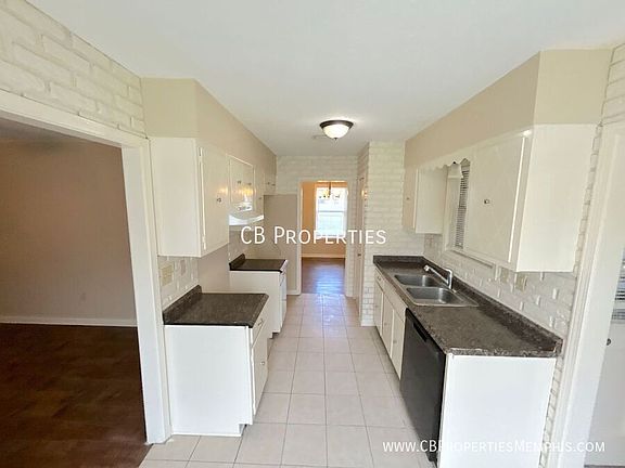 2nd image of 3834 Hanna Dr