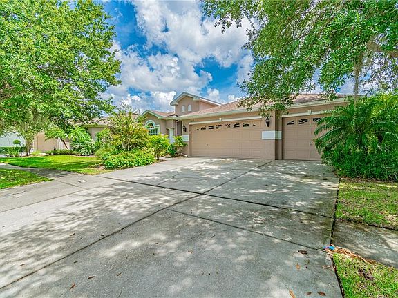 2nd image of 16105 Bridgedale Dr