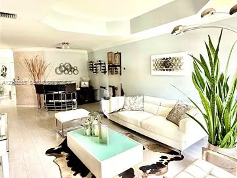 5042 NW 114th Ct #Townhouse 5042 — Photo 5