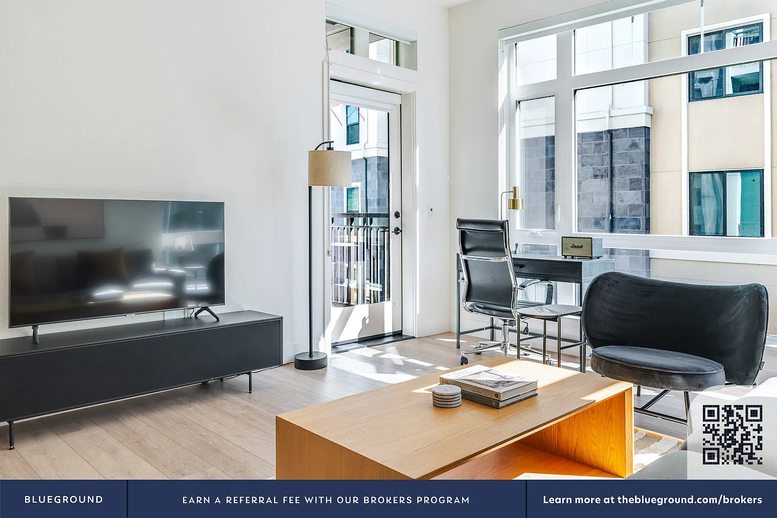 2 bed, 2.0 bath, 1126 sqft, $7,530 — Photo 3