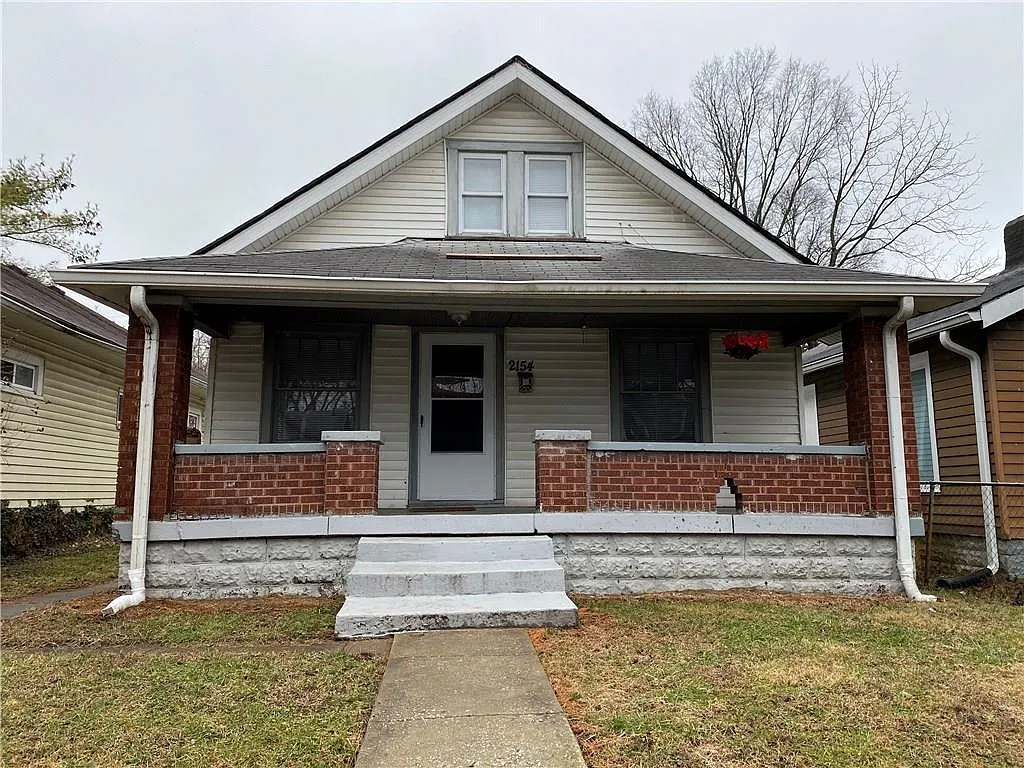 2154 N Dexter St photo 1