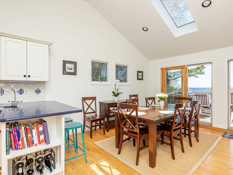 6 Peconic Rd — Photo 11