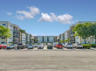 220 SW 9th Ave APT 501, Hallandale, FL 33009