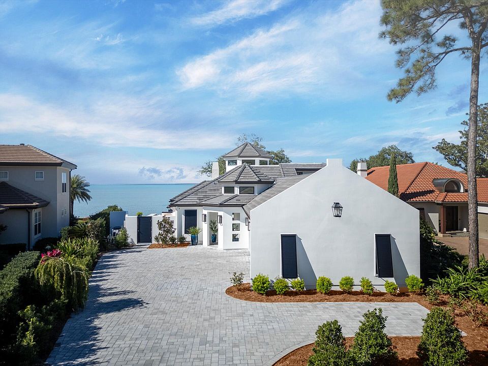 1st image of 3016 Bay Villas Dr