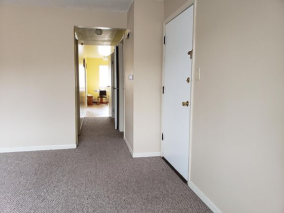 5th image of 10035 Linda Ln