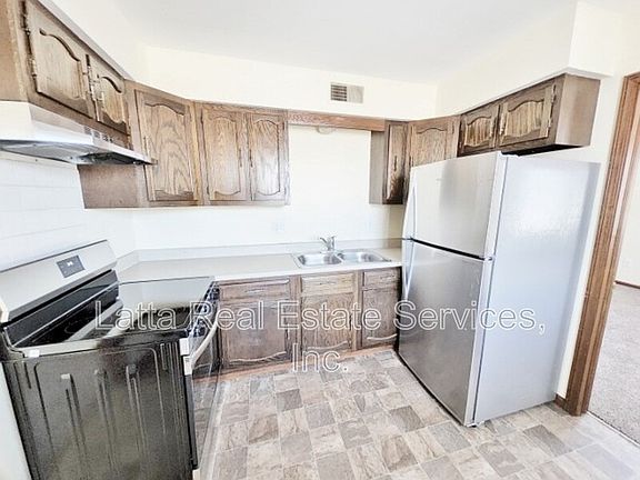 5th image of 402 W 31st St Unit 102A