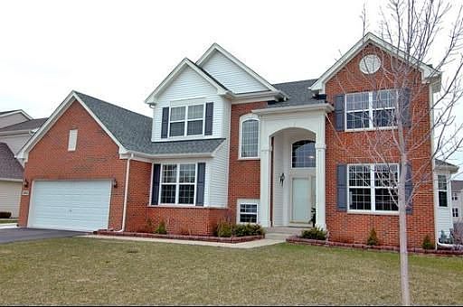 1st image of 564 Versailles Dr