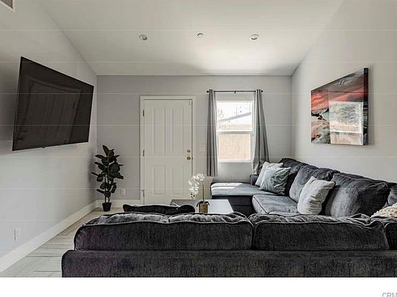 2nd image of 712 N Fuller Ave