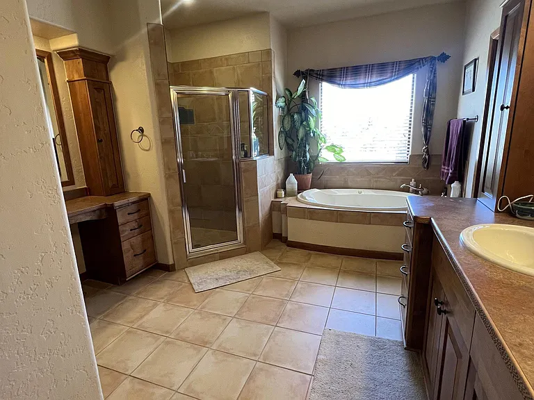 Superstition Dr — Photo 18