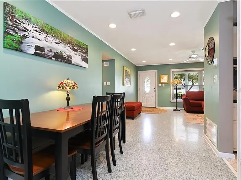 618 Burke St — Photo 18