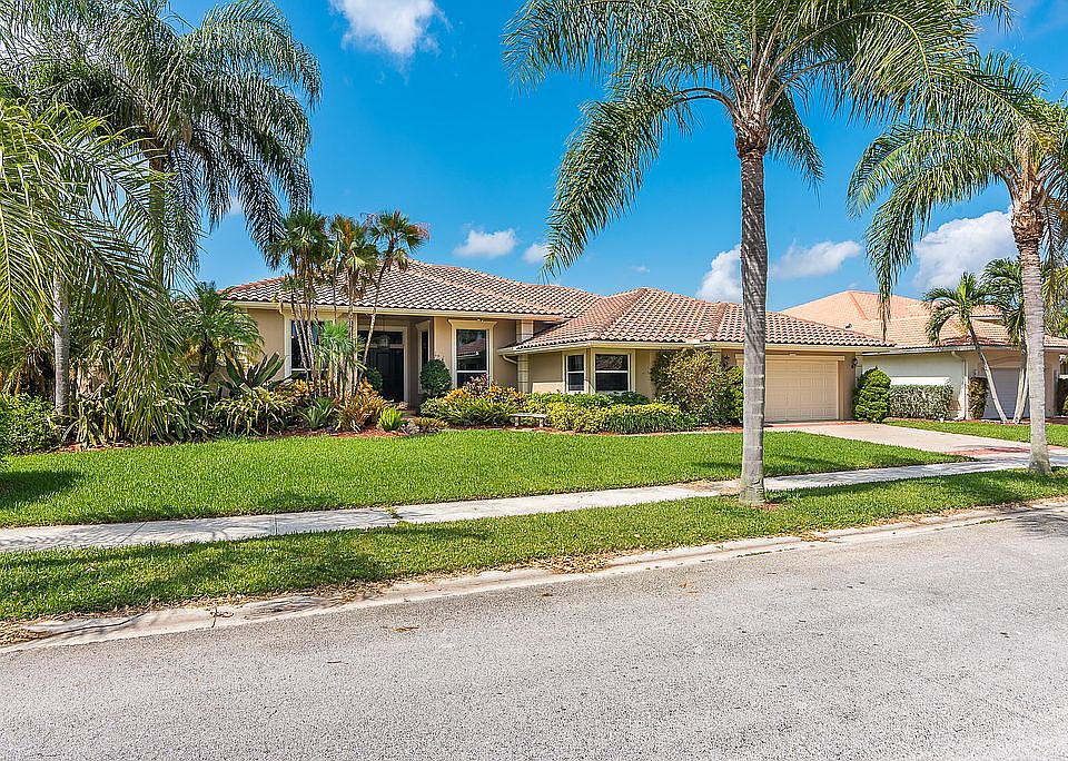 1st image of 388 Coconut Cir