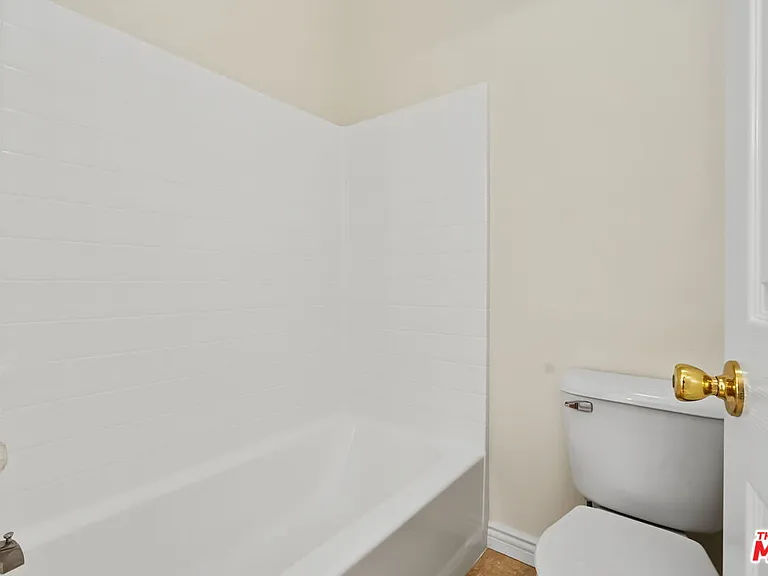5711 Citrus Ranch Cir — Photo 27