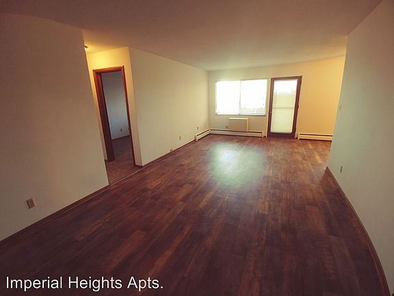 4th image of 85 Imperial Dr W APT 202