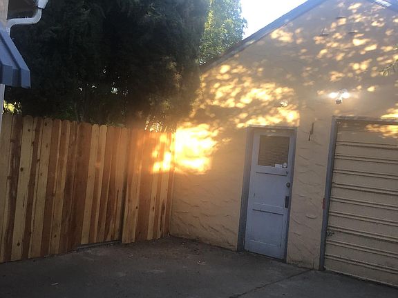 3rd image of 1650 W Middlefield Ave