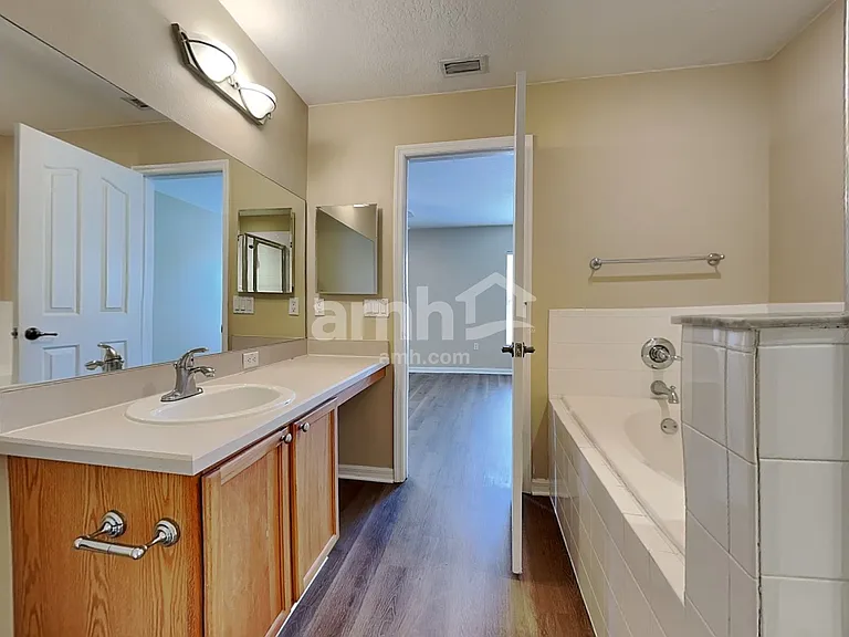 10512 Boyette Creek Blvd — Photo 16