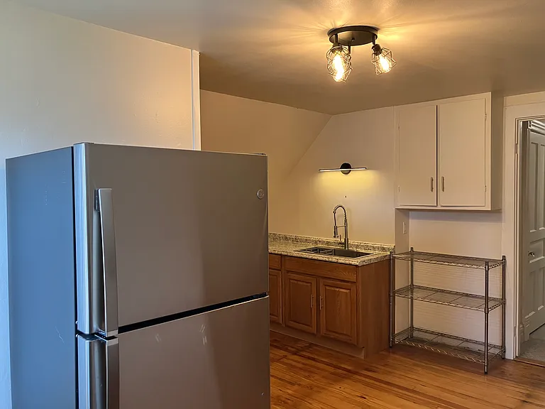 28 Pomona Pl #2 — Photo 23