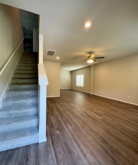 3079 S Saline Aly — Photo 2