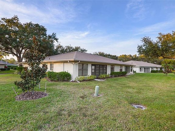 4th image of 2512 Langtree Ct