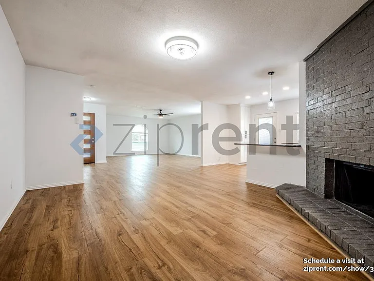 2829 Lancer Ln — Photo 6