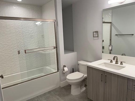 5th image of 5955 Saturn St #404