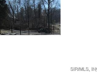 9680 Hilltop Rd, Bartelso, IL 62218