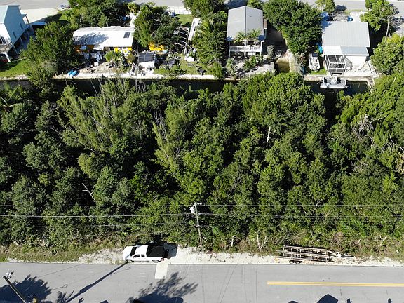 4th image of 1650 Gardenia Ln