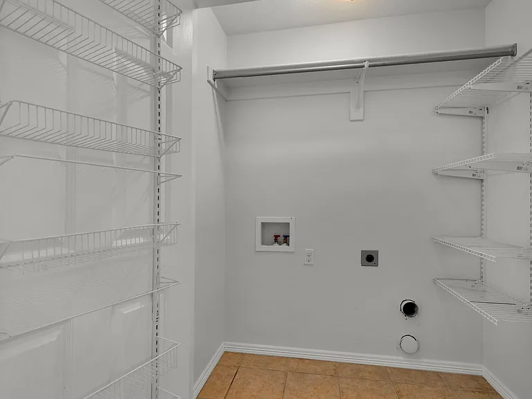 2966 Rosemary Ave — Photo 10