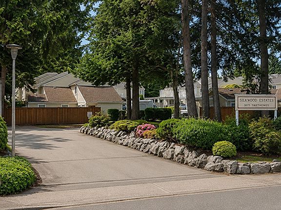 2nd image of 3075 Trethewey St #20