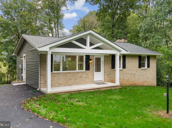 3012 Merle Ct, New Windsor, MD 21776