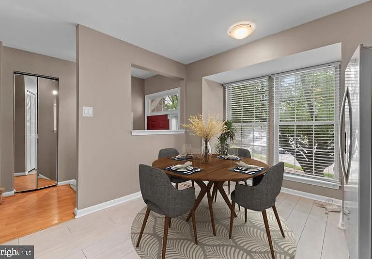 8 Wessex Ct — Photo 5