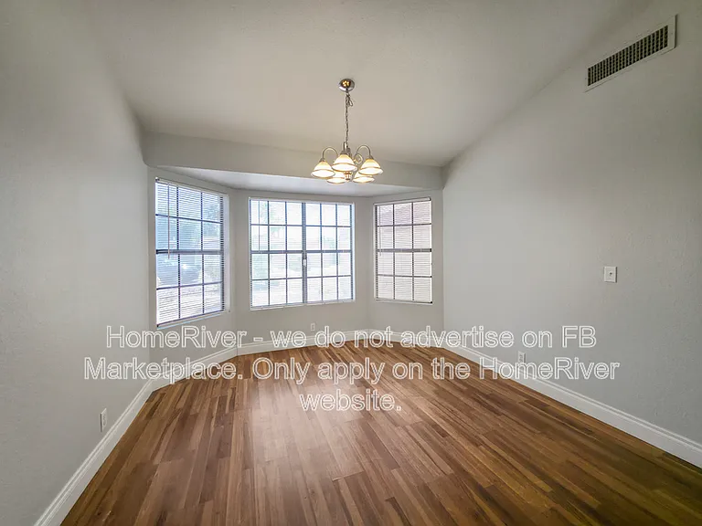 2 W Michelle Dr — Photo 11